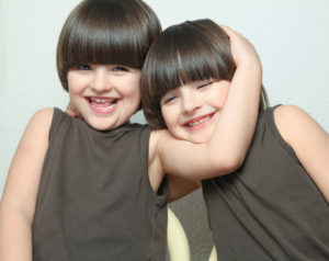 should twins be separated in school